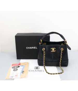 (국내배송) 샤넬 2024/25 공방 카프스킨 스몰 쇼핑백