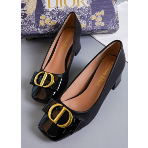 (국내배송) 디올 CD 금장 로고 펌프스 힐