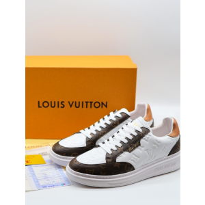 (국내배송) 루이비통 리볼리 모노그램 스니커즈 화이트