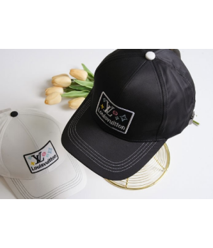 (국내배송) 루이비통 LV 스퀘어 로고패치 볼캡