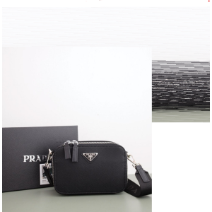 (국내배송) 프라다 사피아노 가죽 프라다 브리크 백
