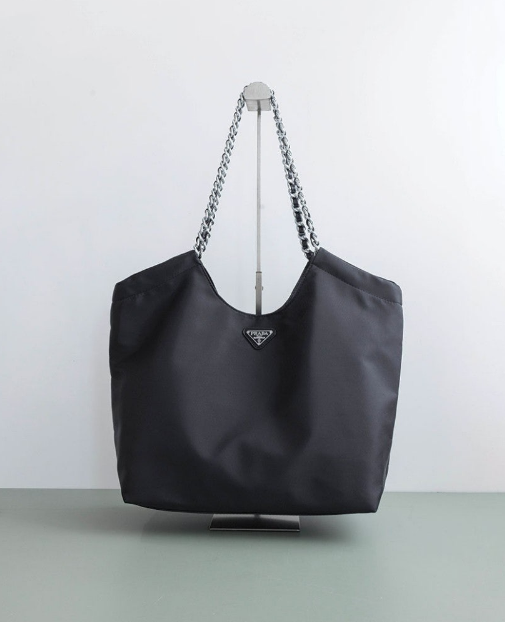 (국내배송) 프라다 리나론 체인 빅 쇼퍼백