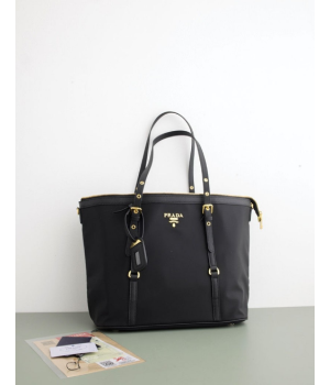 (국내배송) 프라다 포코노 블랙 쇼퍼백