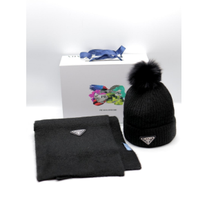 (국내배송) 프라다 양털모자 목도리 2종세트