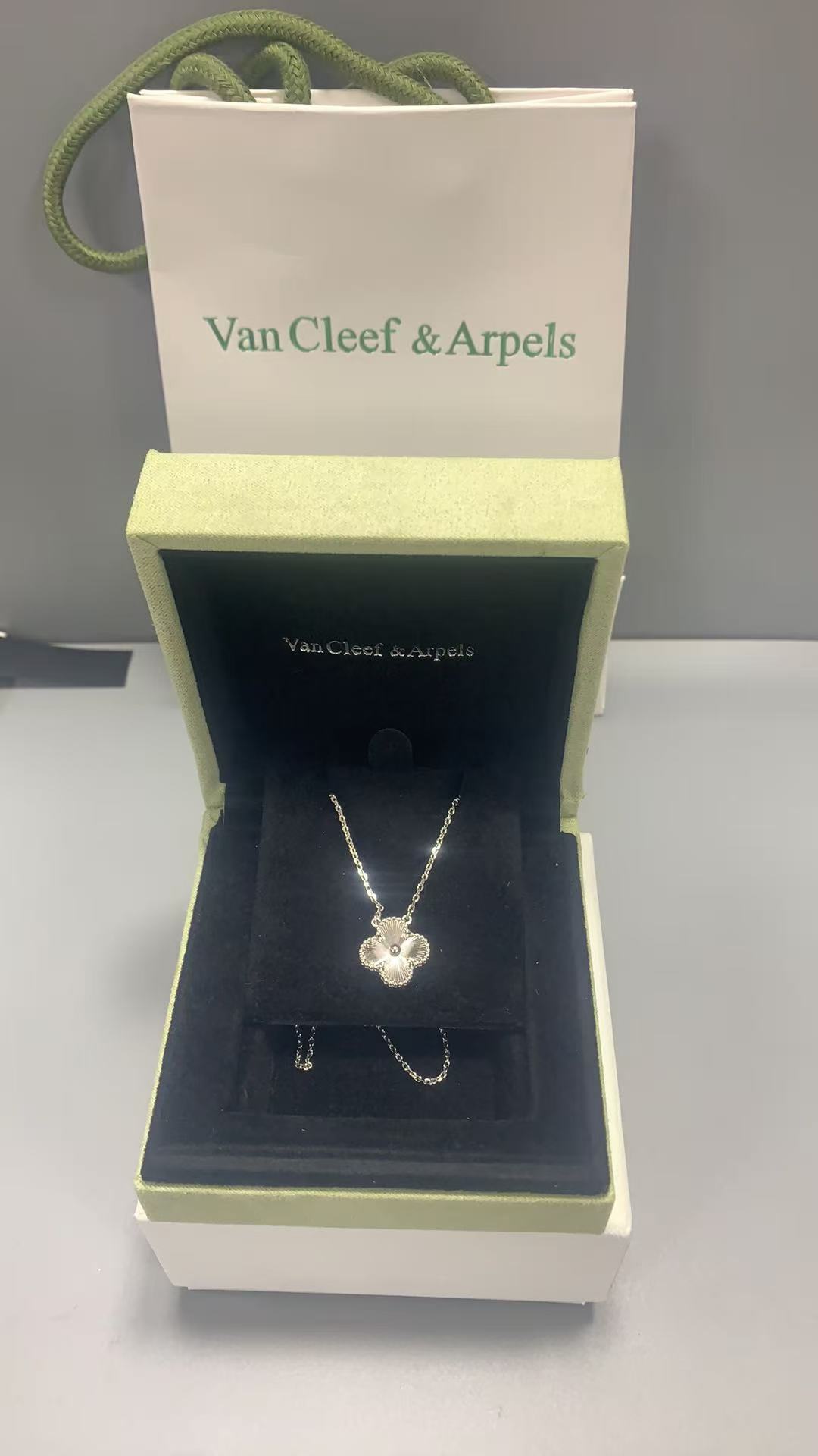 장*연님 반클리프 알함브라 빈티지 기요세 목걸이 검품 및 출고