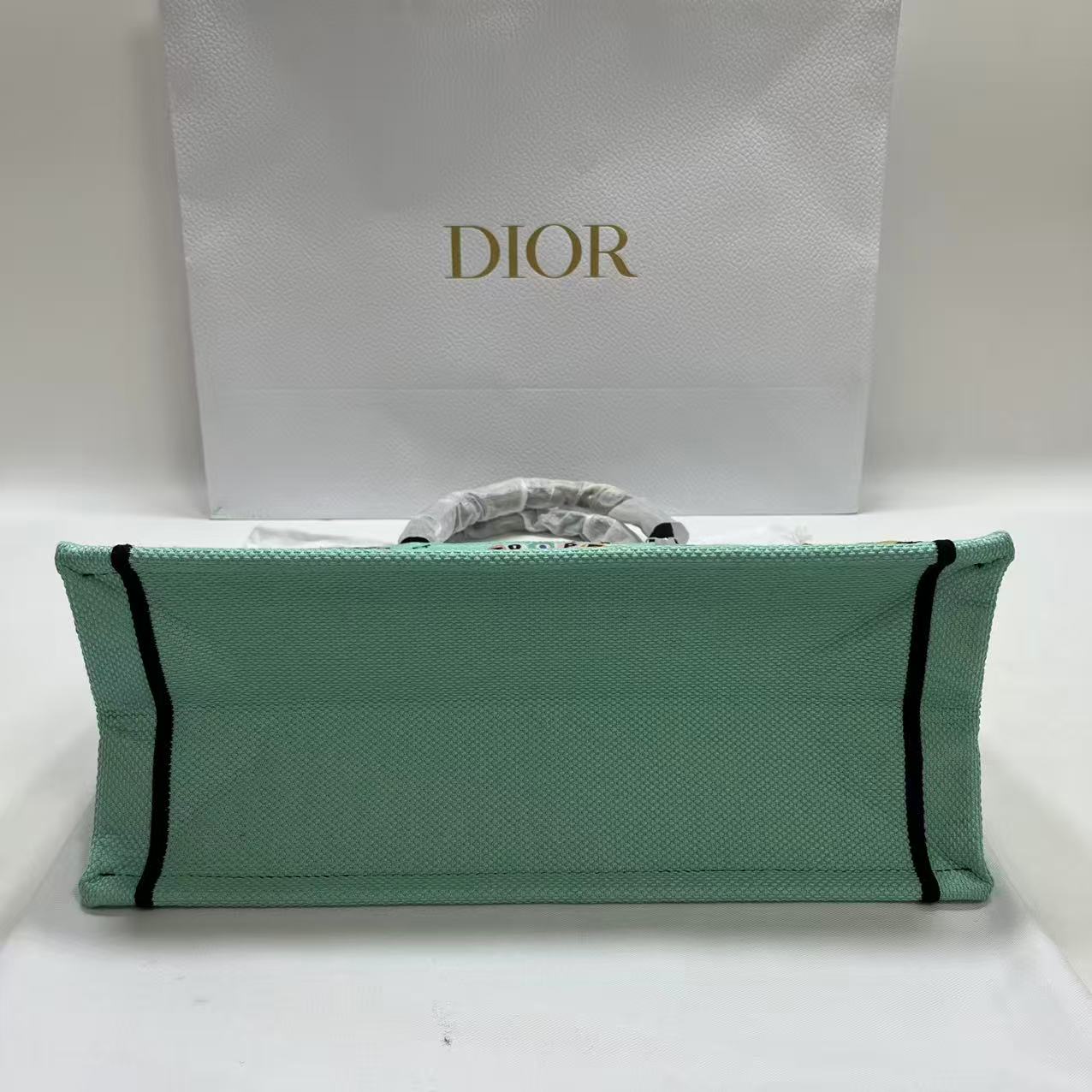 최*연님 디올 스몰 북토트백 검품 및 출고