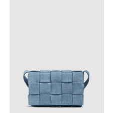 보테가베네타 워시드 데님 카세트 백 710188