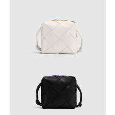 보테가베네타 미니 카세트 701915