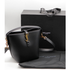 (국내배송) 생로랑 LE 37 스몰 버킷백