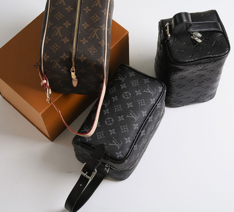 (국내배송) 루이비통 독 키트 파우치 백