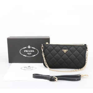 (국내배송) 프라다 리나일론 포코노 퀄팅 체인 숄더 & 크로스백
