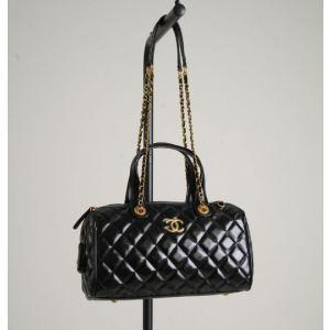 (국내배송) 샤넬 볼링백 크럼플드 카프스킨 골드 메탈 블랙