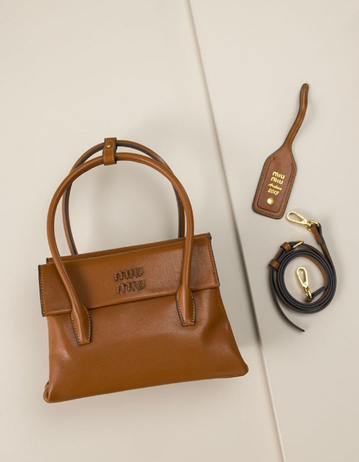 (국내배송) 미우미우 솔리테르 가죽 백