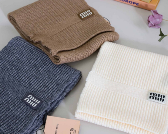 (국내배송) 미우미우 울니트 머플러