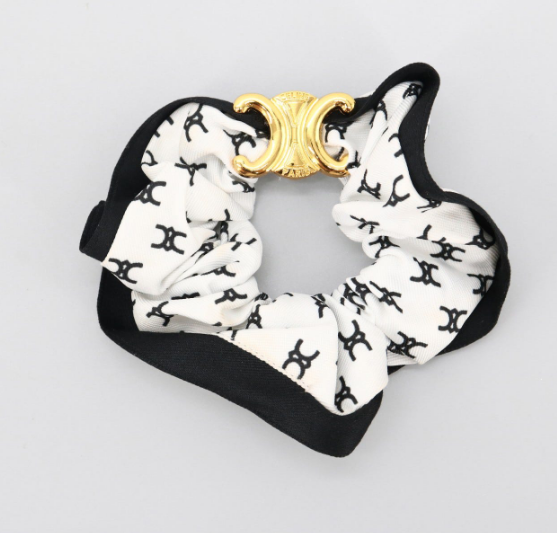 (국내배송) 셀린느 미니 트리옹프 스크런치