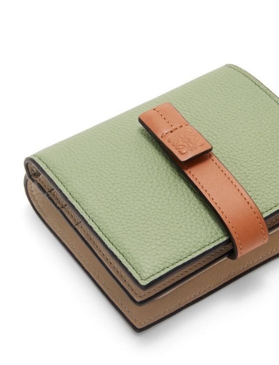 (국내배송) 로에베 수입 컴팩트 지퍼 반지갑