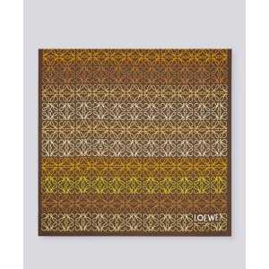 (국내배송) 로에베 그라이언트 컬러 아나그램 로고 실크 숄 스카프