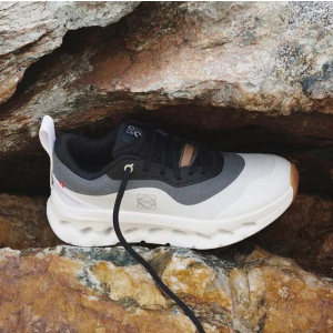 (국내배송) 로에베 러닝 클라우드 틸트 2.0