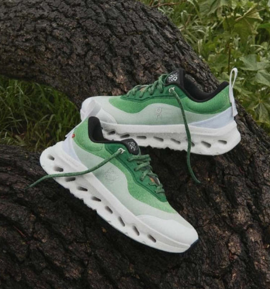 (국내배송) 로에베 러닝 클라우드 틸트 2.0