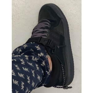 (국내배송) 더 로우 배드 버니 포럼 버클 로우