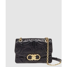 페라가모 간치니 퀄팅 플랩백 21H168