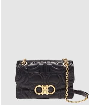 페라가모 간치니 퀄팅 플랩백 21H168