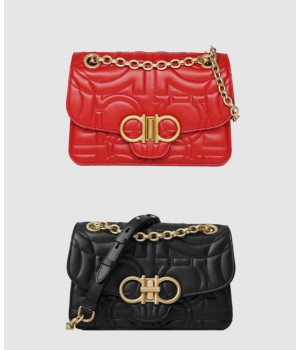 페라가모 간치니 퀄팅 크로스백 21H153