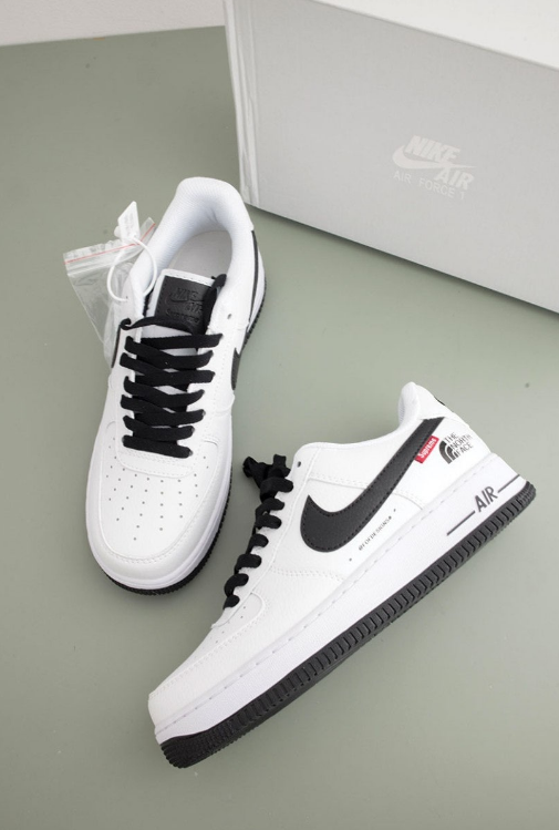 (국내배송) 나이키 x 슈프림 x 노스페이스 에어포스 스니커즈