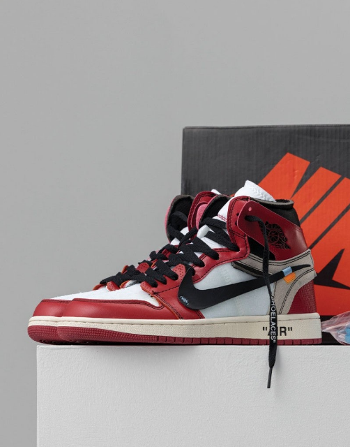 (국내배송) 나이키 오프화이트 X 나이키 조던 1 레트로 시카고