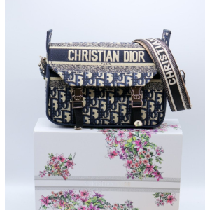 (국내배송) 디올 캠프 메신저백 오블리크 블루