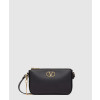 발렌티노 브이로고 시그니처 카프스킨 미니 크로스바디백
