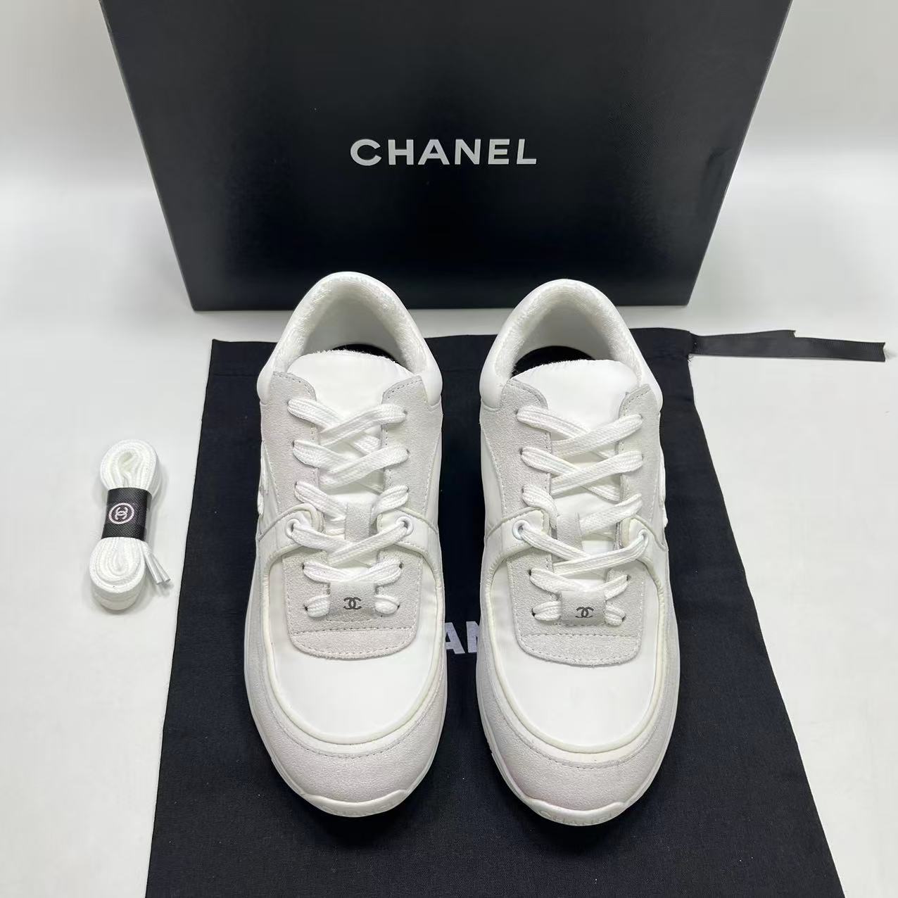 2026년 1월 3일 김*정님 샤넬 CC로고 스니커즈 검품 및 출고