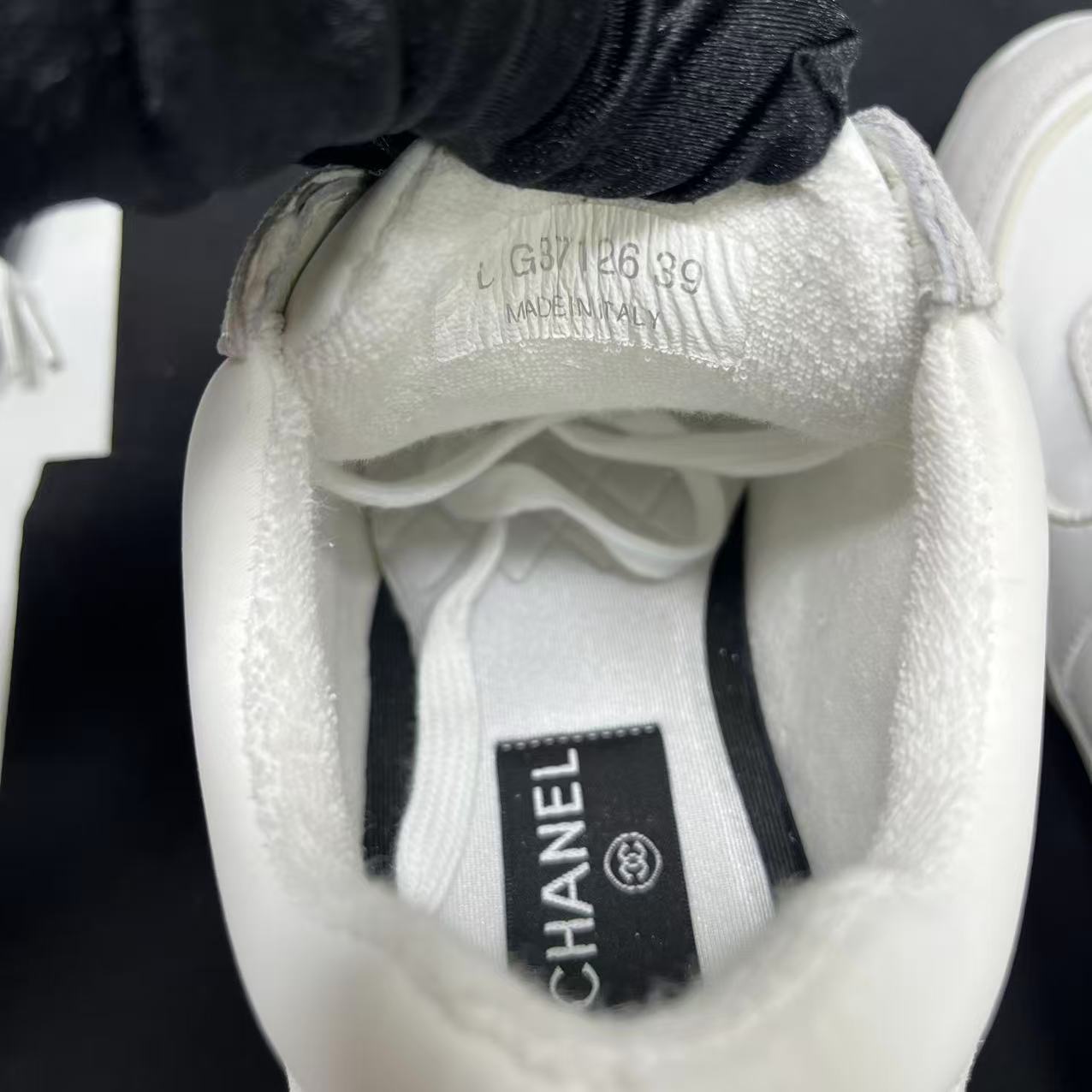 2026년 1월 3일 김*정님 샤넬 CC로고 스니커즈 검품 및 출고