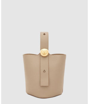 로에베 미니 페블 버킷 백 인 소프트 그레인 카프스킨