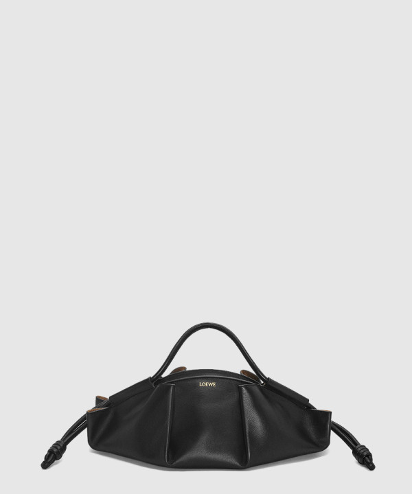 로에베 파세오 백 유광 나파 카프스킨