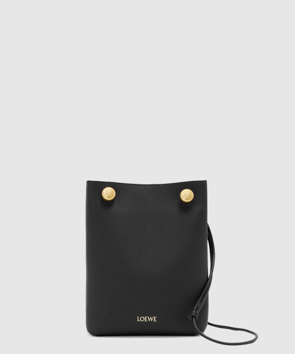 로에베 페블 파우치 인 스무스 카프스킨