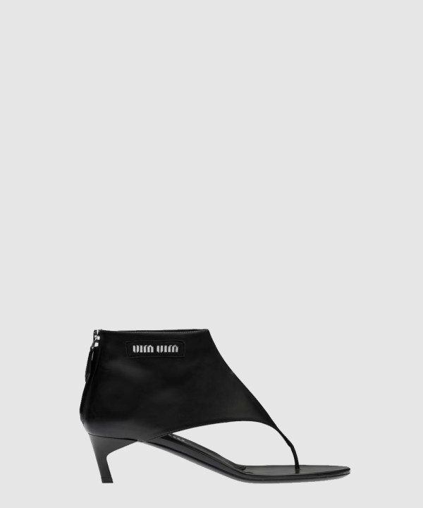 미우미우 로고 레더 플립플랍 앵클 부츠 5TK059