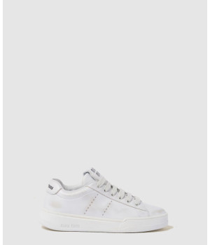 미우미우 블리치드 레더 로우탑 스니커즈 5E916D