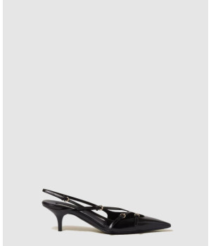 미우미우 버클 장식 브러쉬드 레더 슬링백 5I013E