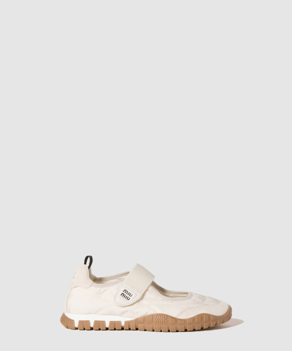 미우미우 타이어 테크니컬 스웨이드 발레리나 5F416E