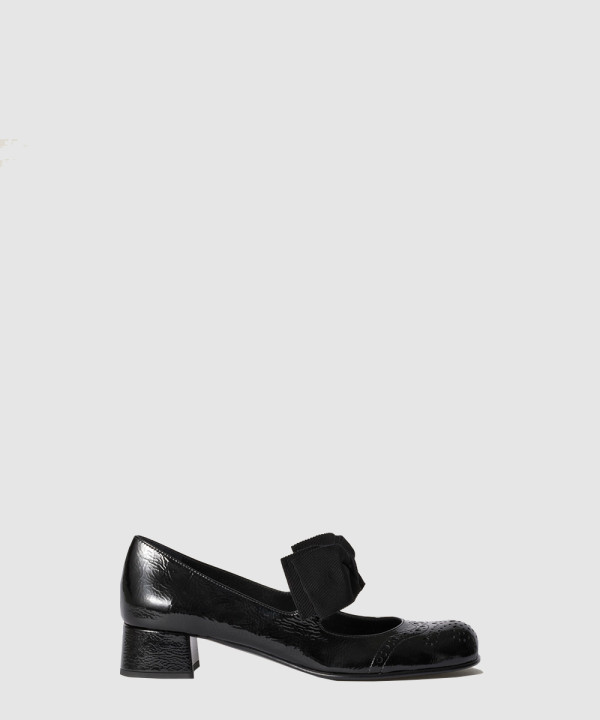 미우미우 페이던트 레더 리본 펌프스 5I363E