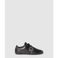 미우미우 버클 스트랩 레더 스니커즈 5E549E