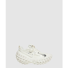 발렌시아가 디펜더 스니커즈 685611