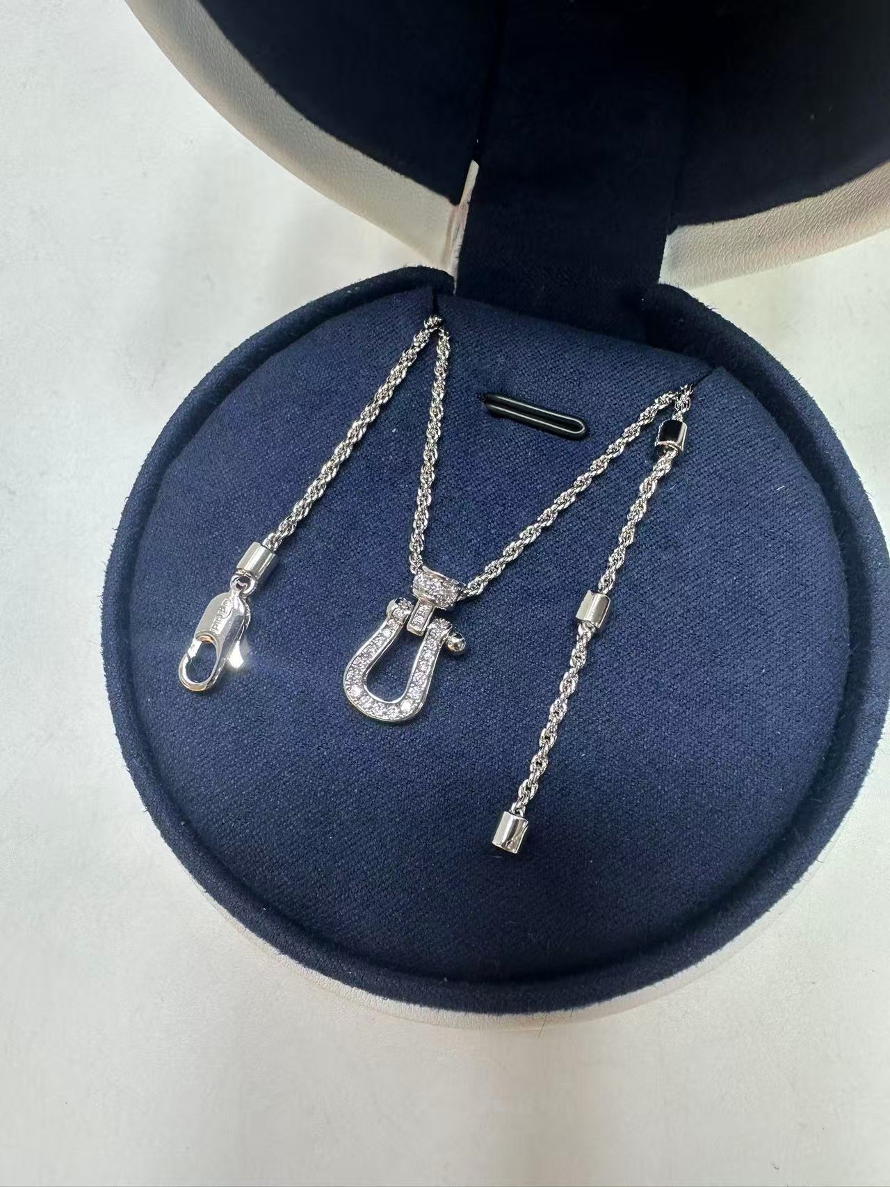 2026년 1월 20일 안*영님 프레드 포스텐 미디엄 목걸이 검품 및 출고