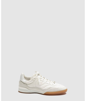 샤넬 23A 퀄팅 벨벳 카프스킨 스니커즈 G45335