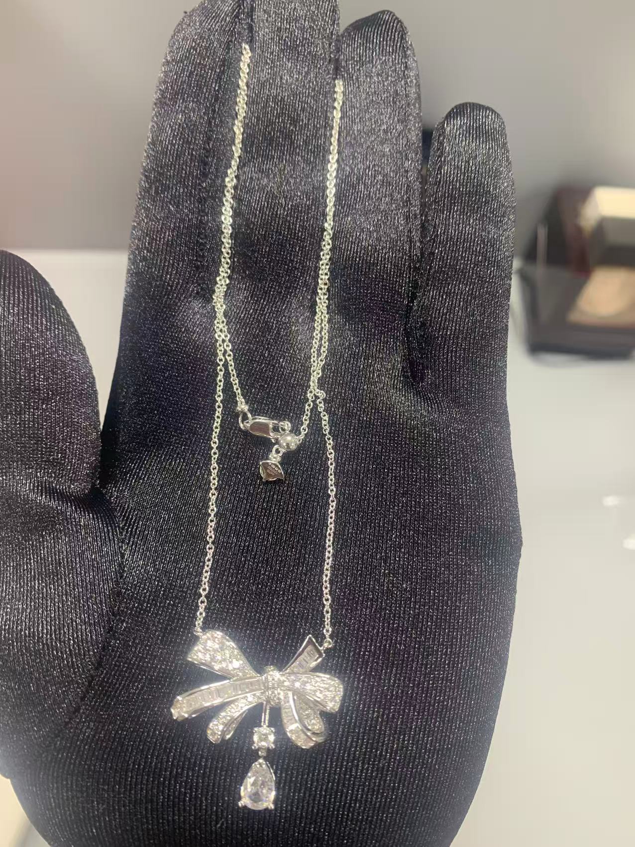 2026년 2월 20일 김*영님 그라프 틸다의보우 네크리스 검품 및 출고