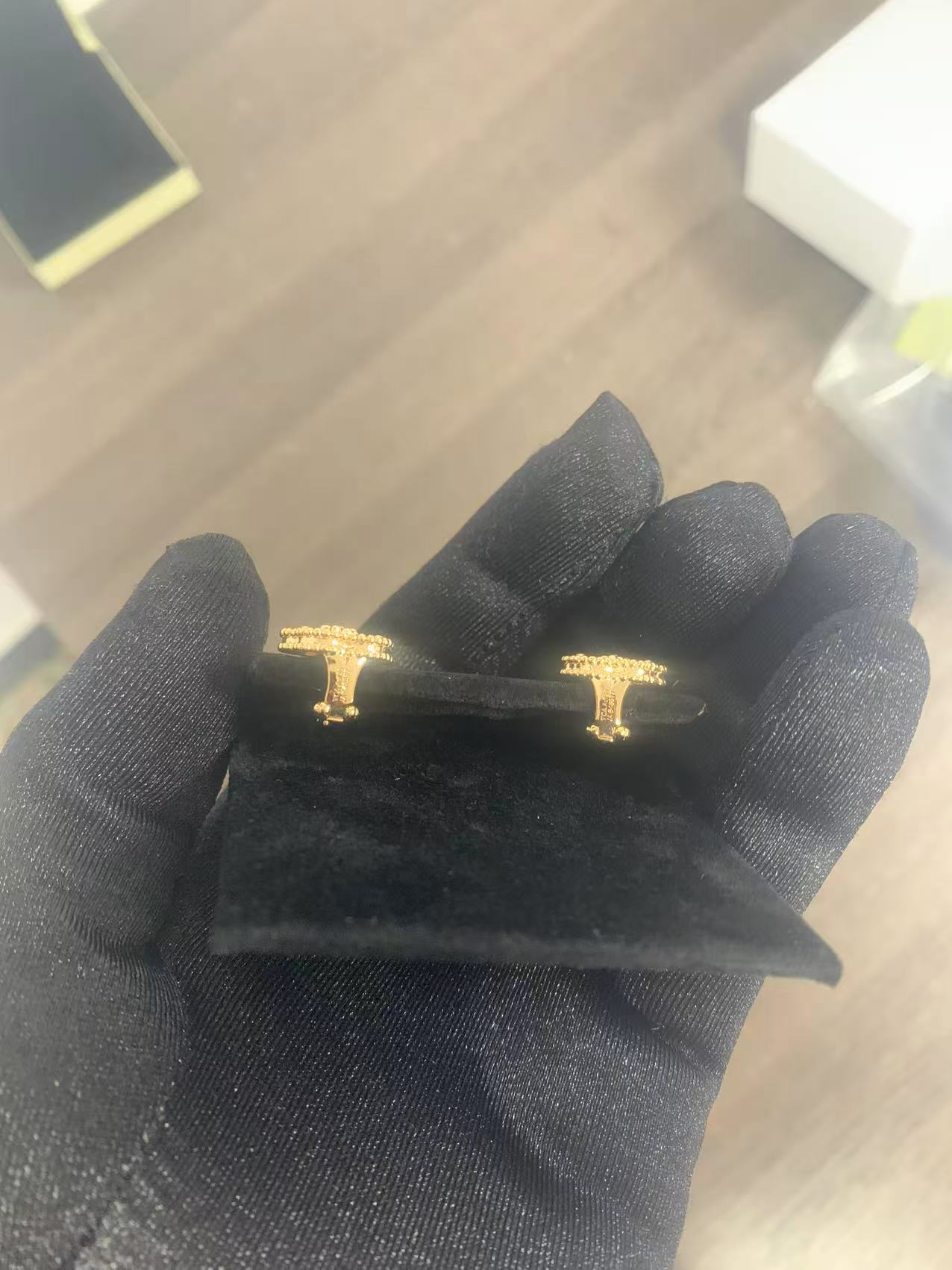 2026년 3월 24일 김*영님 반클리프 알함브라 럭키 스프링 이어링 검품 및 출고