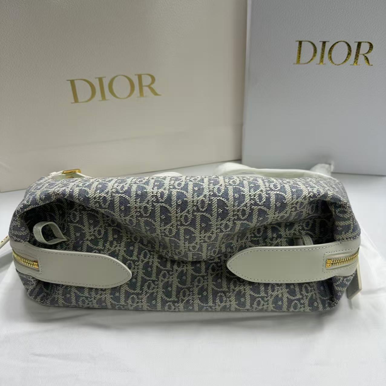 2026년 3월 26일 오*희님 디올 D-Journey 스몰 백 검품 및 출고