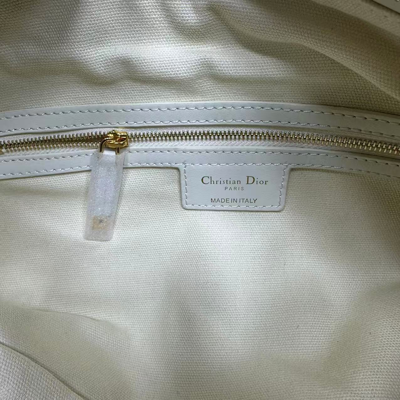 2026년 3월 26일 오*희님 디올 D-Journey 스몰 백 검품 및 출고