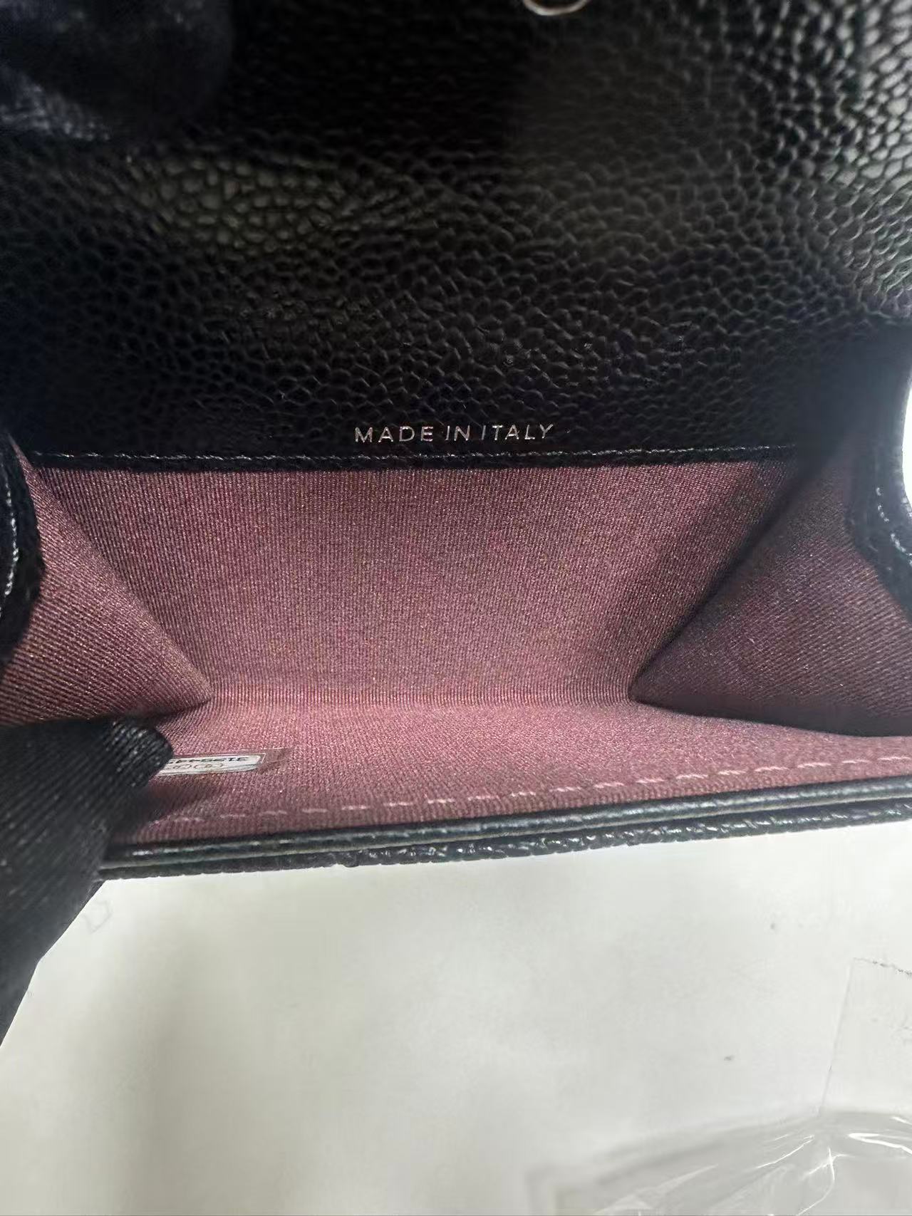 2026년 3월 27일 박*은님 샤넬 클래식 카드 홀더 검품 및 출고